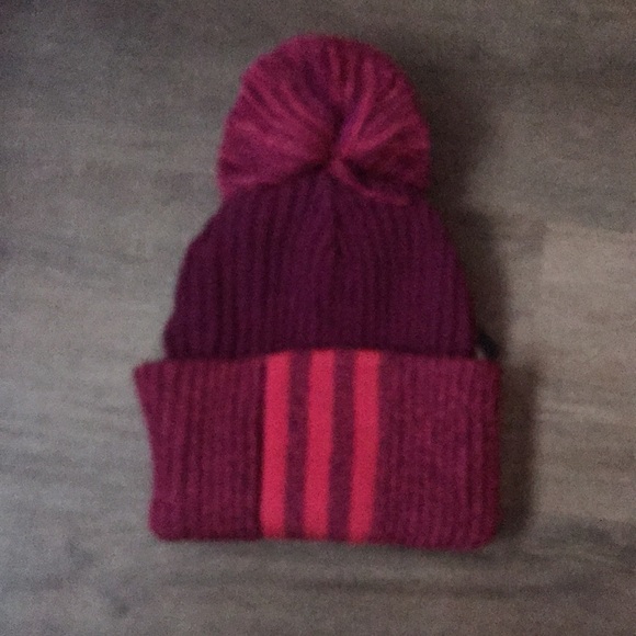 Adidas Thick brimmed beanie, kid size boy or girl - Picture 3 of 6